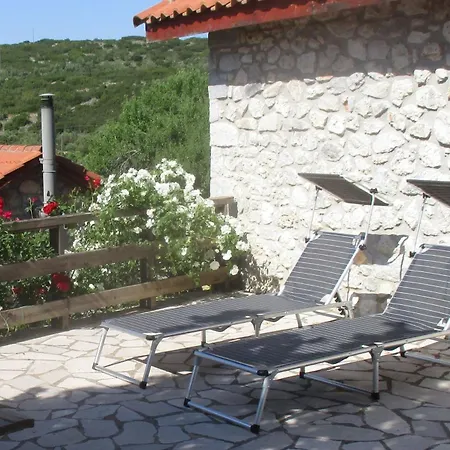 Steinhaus In Leonido Mit Parkplatz Holiday home *